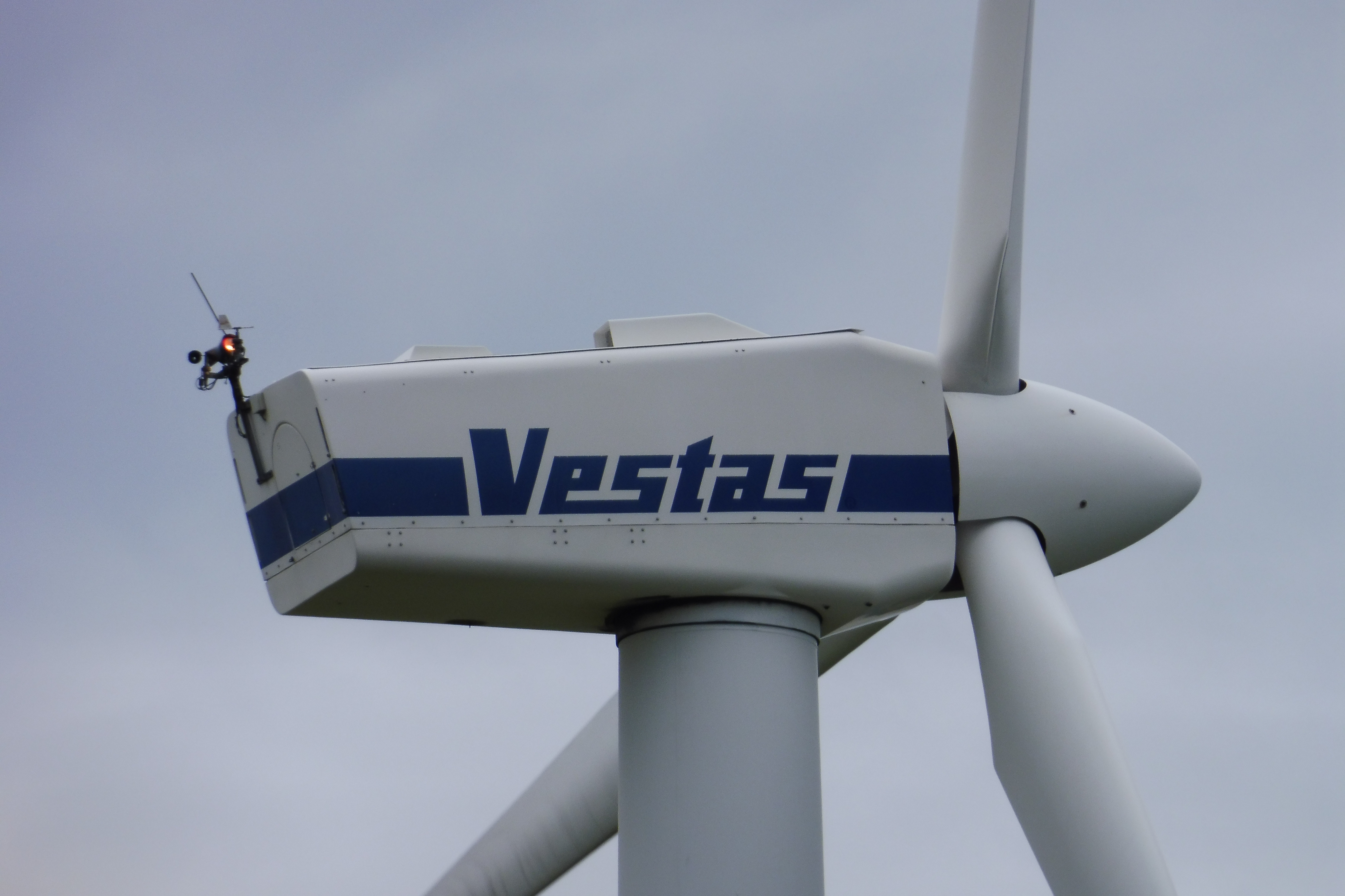 Vestas картинка. Vestas v164. Ветряки Vestas. Ветроэлектростанция Вестас. Ветрогенератор Vestas v-164.